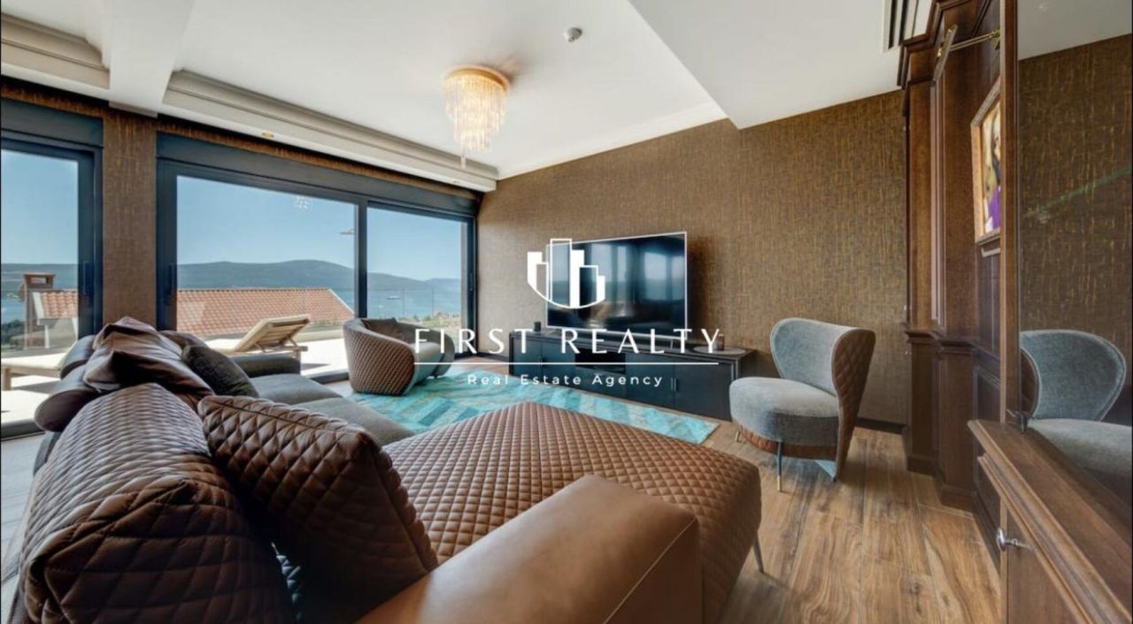 Вилла в Тивате, Черногория, 454 м² - фото 17