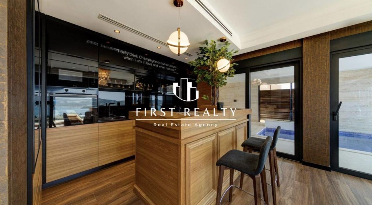 Вилла в Тивате, Черногория, 454 м² - фото 18