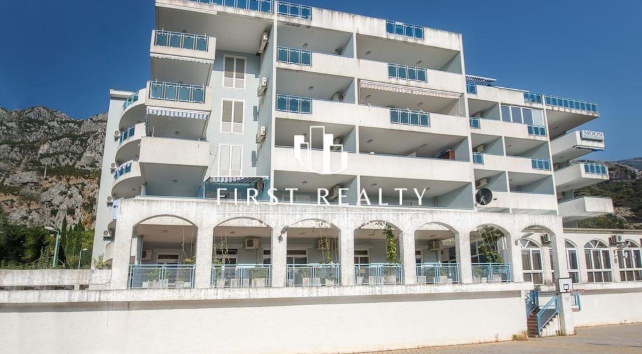 Студия в Доброте, Черногория, 46 м² - фото 12