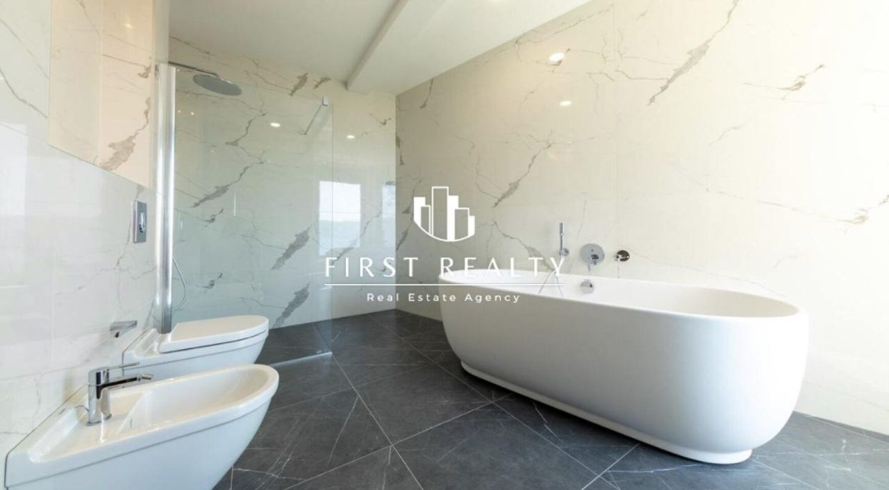 Вилла в Тивате, Черногория, 490 м² - фото 5