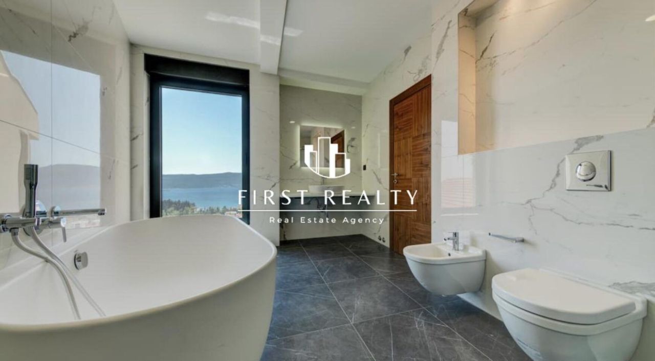 Вилла в Тивате, Черногория, 490 м² - фото 4