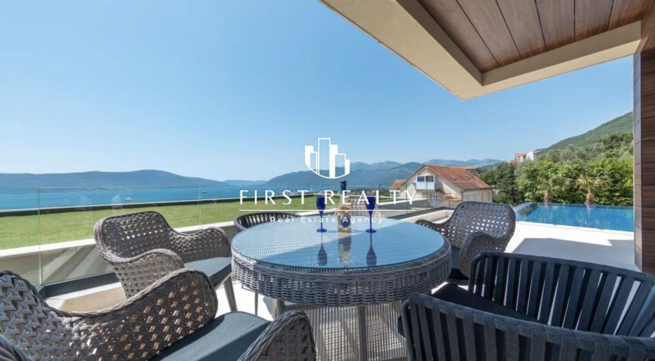 Вилла в Тивате, Черногория, 490 м² - фото 3