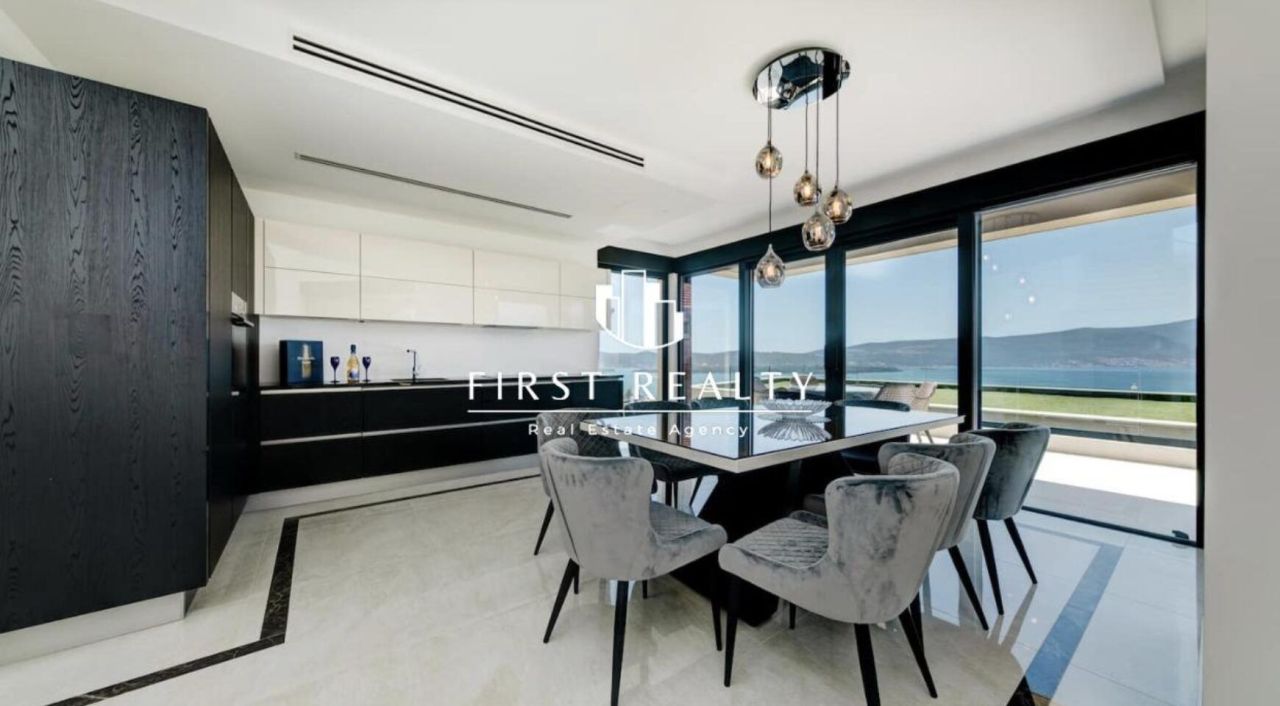 Вилла в Тивате, Черногория, 490 м² - фото 12