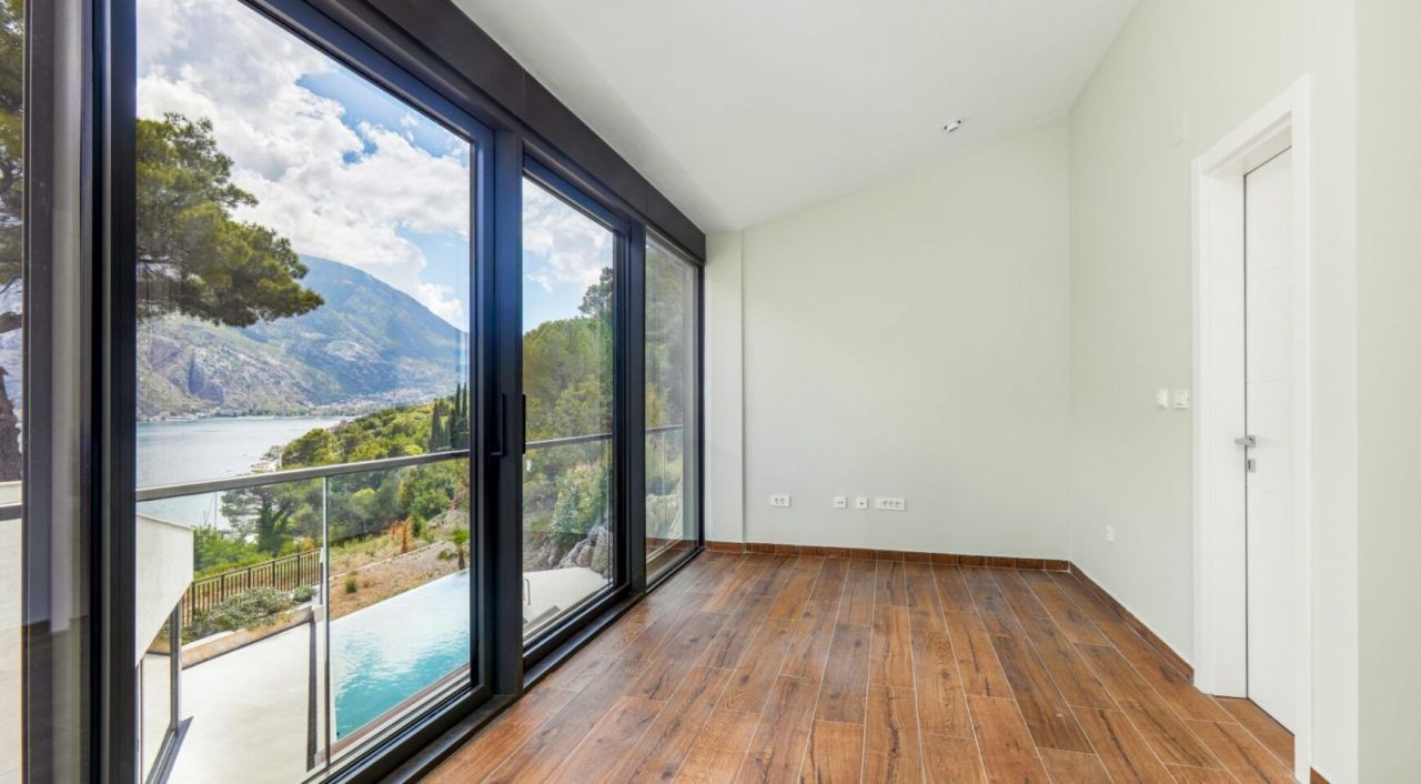 Вилла в Прчани, Черногория, 479 м² - фото 6