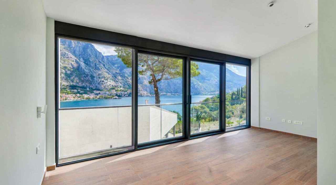 Вилла в Прчани, Черногория, 479 м² - фото 7