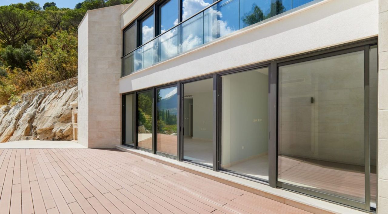 Вилла в Прчани, Черногория, 479 м² - фото 8