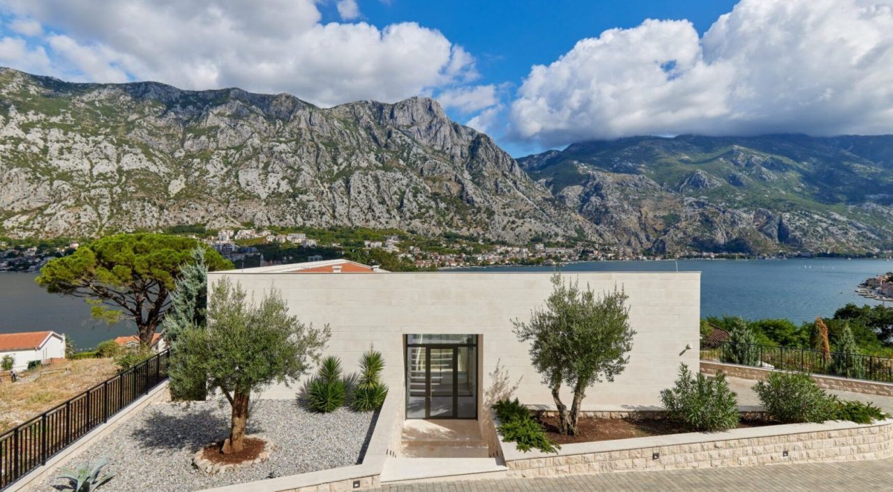 Вилла в Прчани, Черногория, 373 м² - фото 3