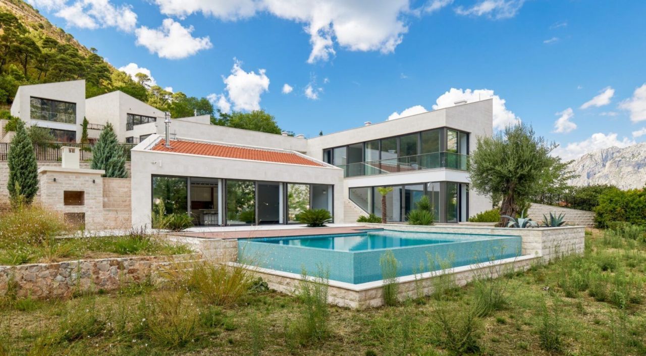 Вилла в Прчани, Черногория, 373 м² - фото 2