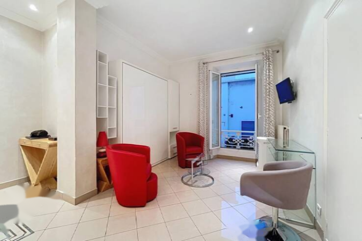 Квартира в Каннах, Франция, 26 м² - фото 1