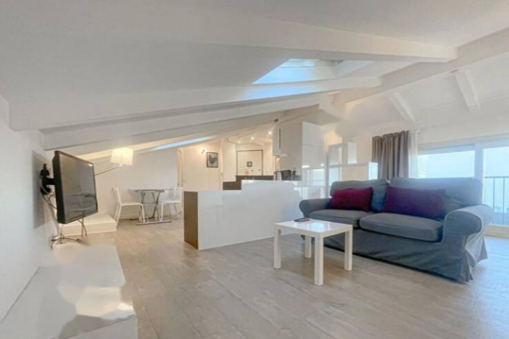 Квартира в Каннах, Франция, 65 м² - фото 1