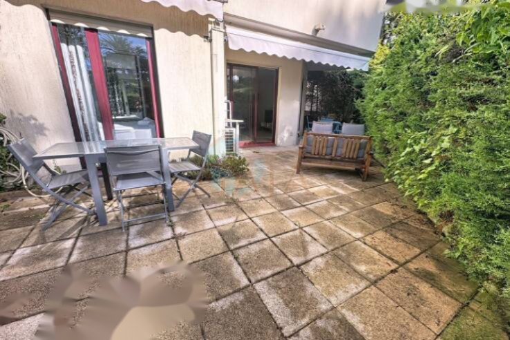 Квартира в Каннах, Франция, 70 м² - фото 1