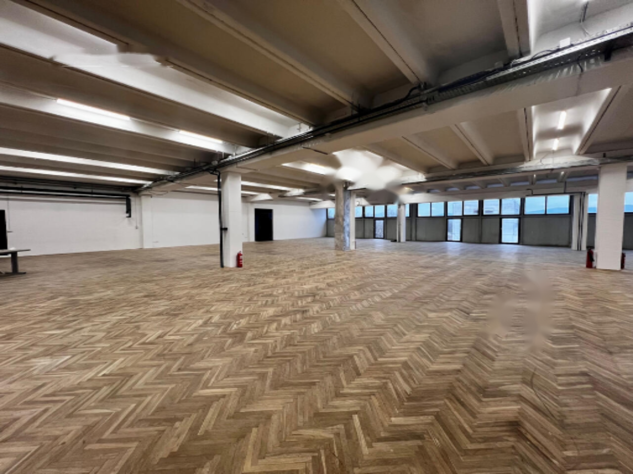 Офис в Любляне, Словения, 2 250 м² - фото 2