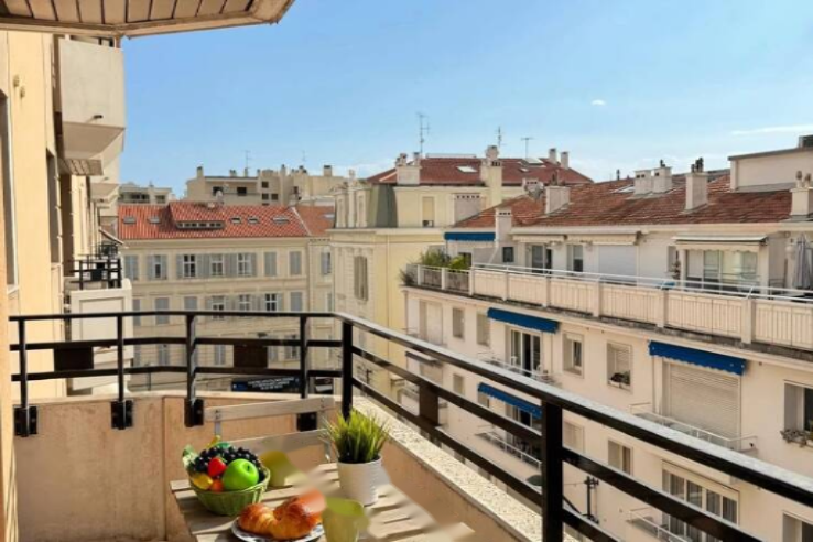 Квартира в Каннах, Франция, 32 м² - фото 1