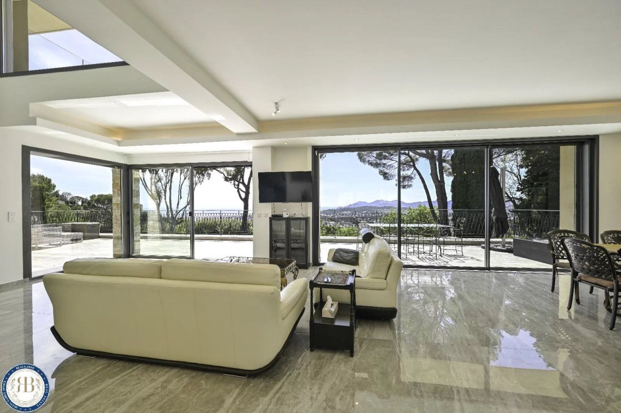 Дом в Мужене, Франция, 372 м² - фото 7