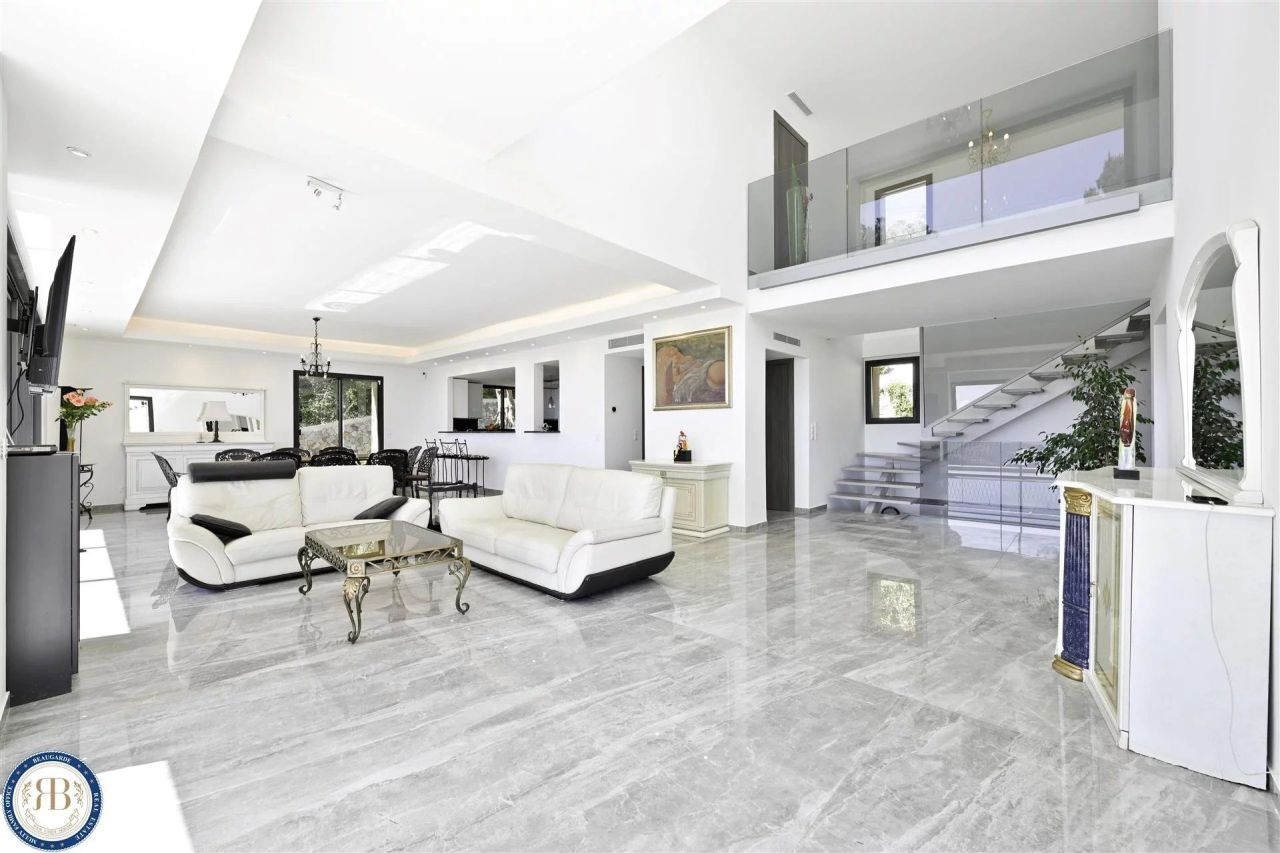 Дом в Мужене, Франция, 372 м² - фото 9