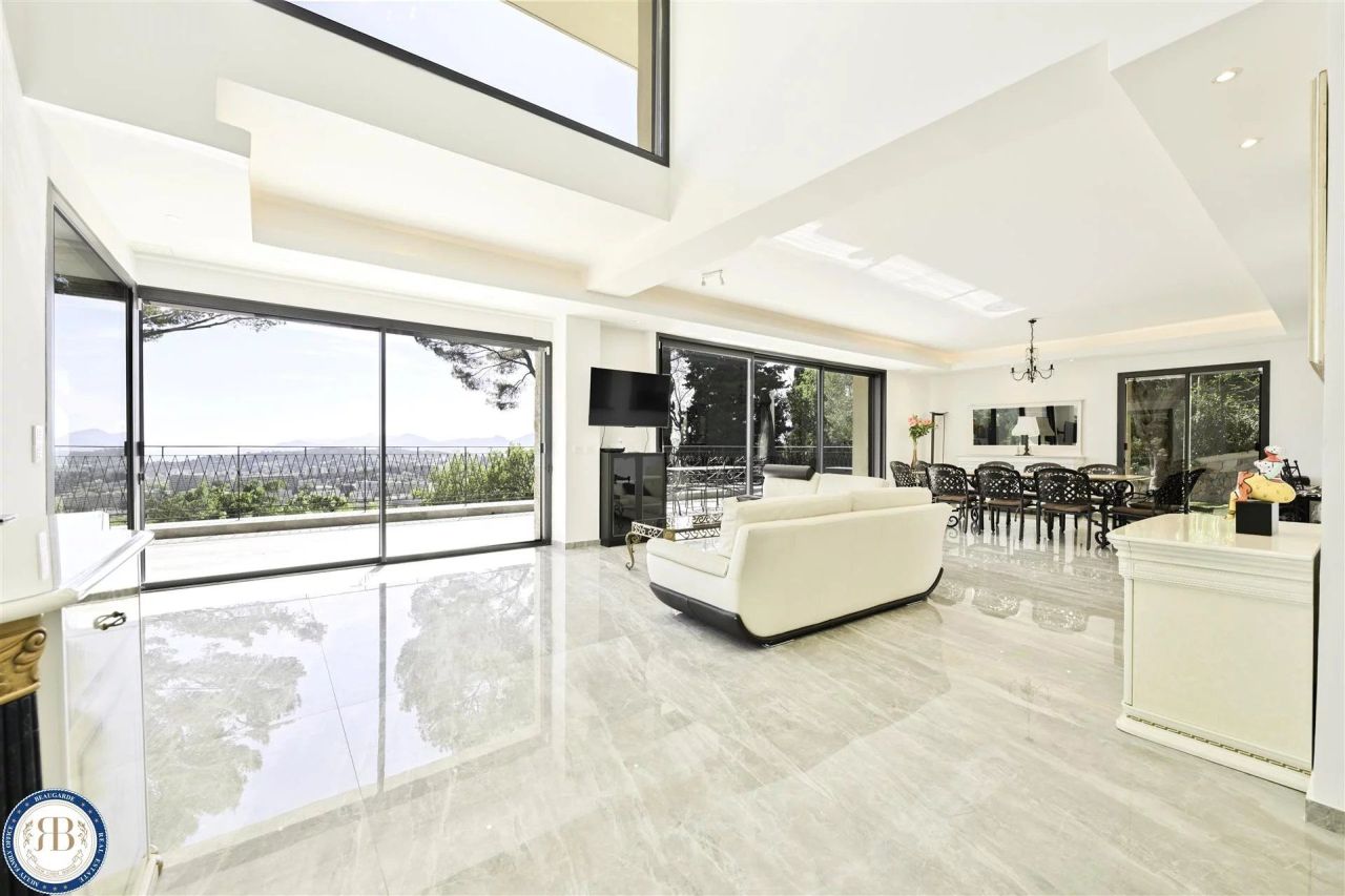 Дом в Мужене, Франция, 372 м² - фото 10