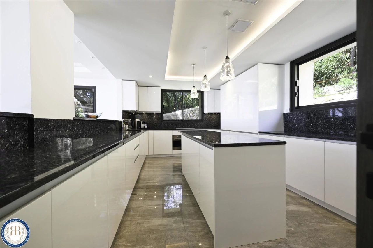 Дом в Мужене, Франция, 372 м² - фото 15