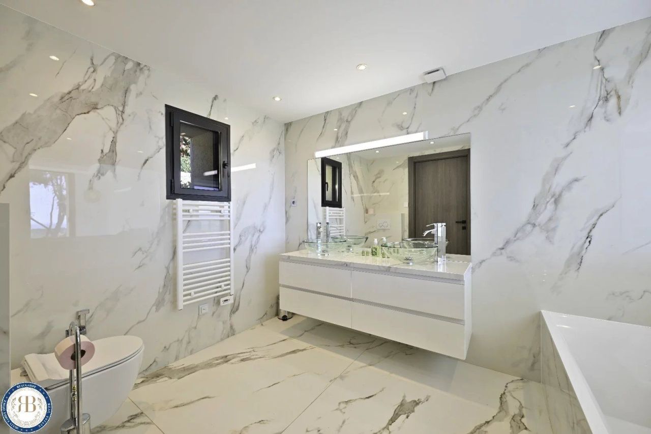 Дом в Мужене, Франция, 372 м² - фото 18