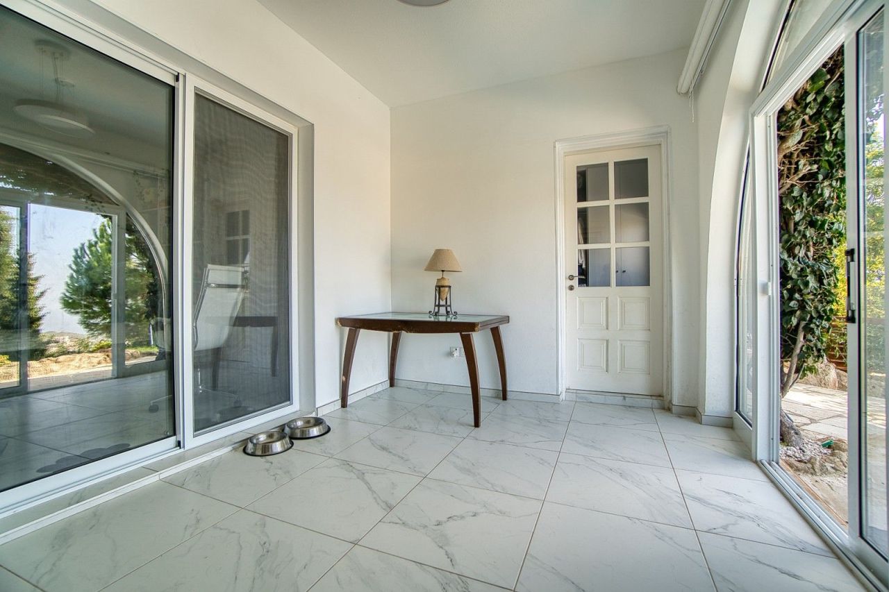 Вилла в Пафосе, Кипр, 200 м² - фото 16