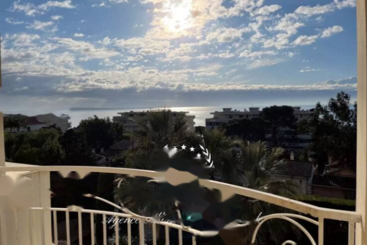 Квартира в Каннах, Франция, 40 м² - фото 1