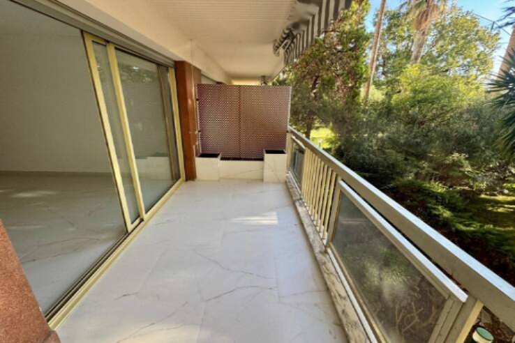 Квартира в Каннах, Франция, 61 м² - фото 1