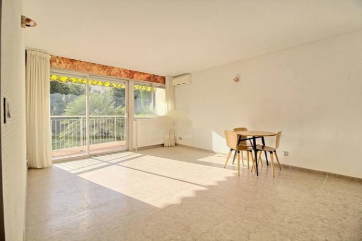 Квартира в Каннах, Франция, 48 м² - фото 1