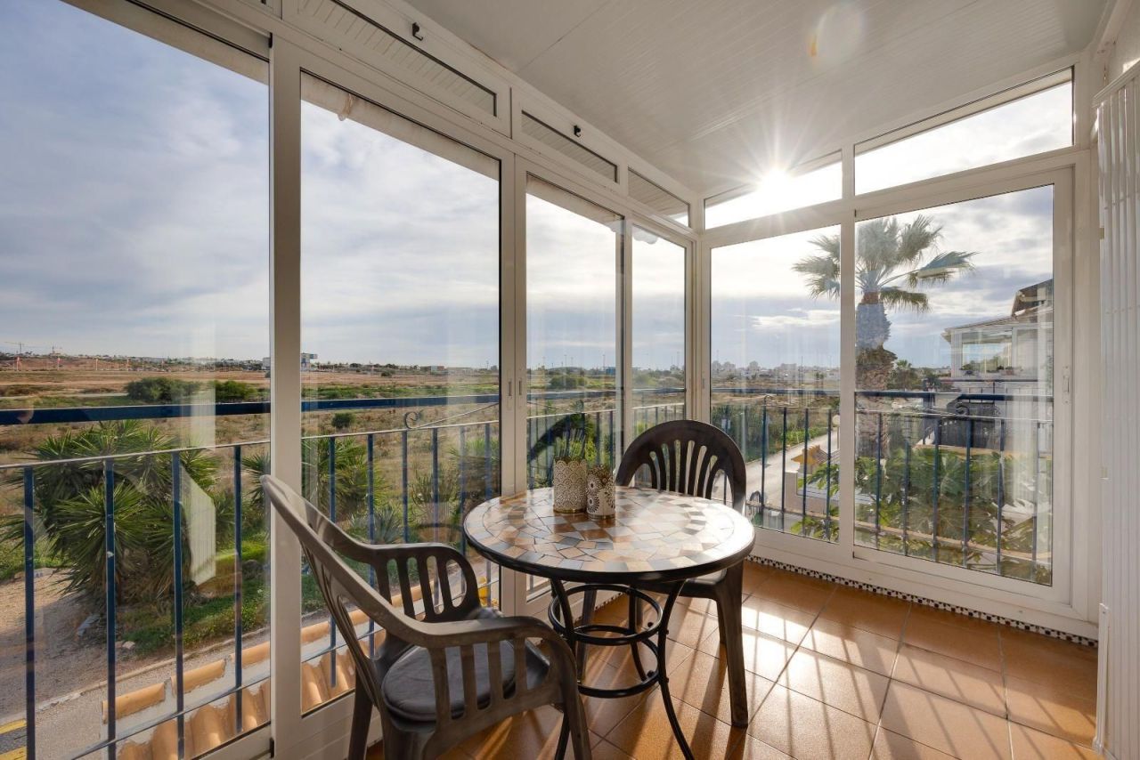 Бунгало в Торревьехе, Испания, 65 м² - фото 2