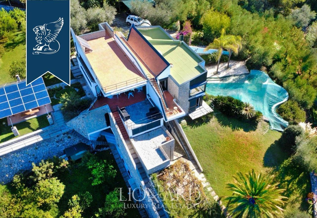 Вилла в Неаполе, Италия, 650 м² - фото 2