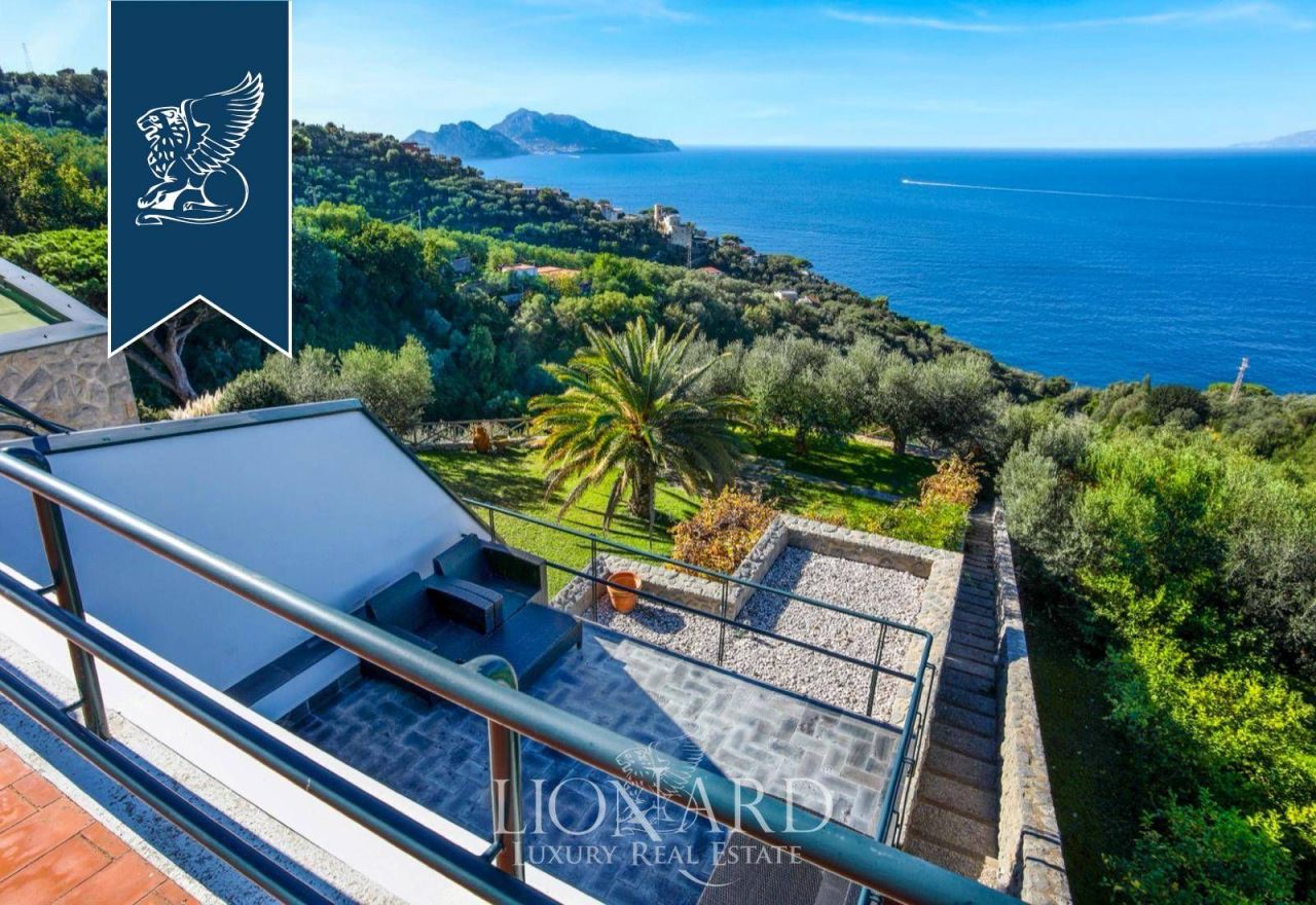 Вилла в Неаполе, Италия, 650 м² - фото 3