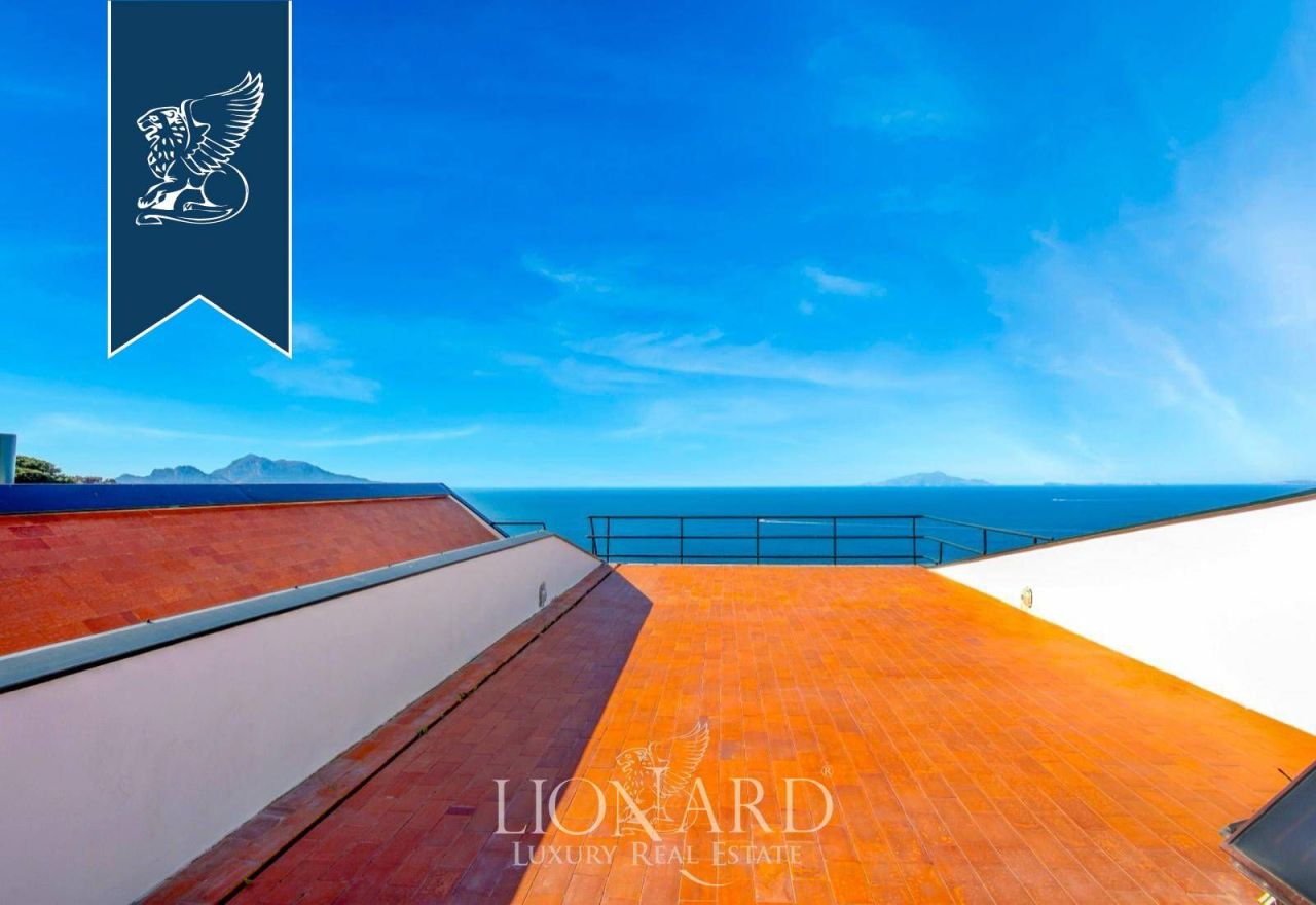 Вилла в Неаполе, Италия, 650 м² - фото 5