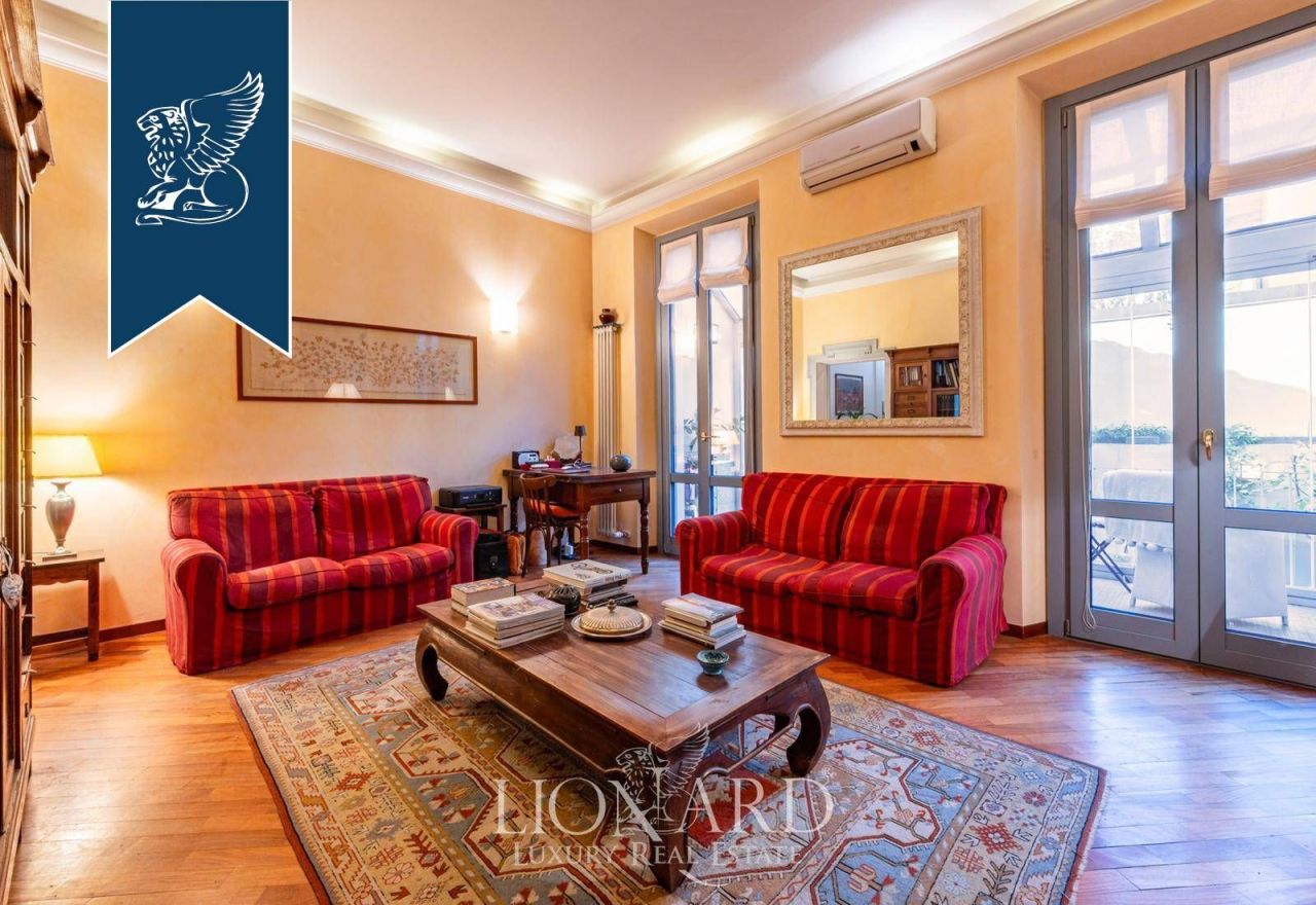 Вилла в Милане, Италия, 250 м² - фото 11