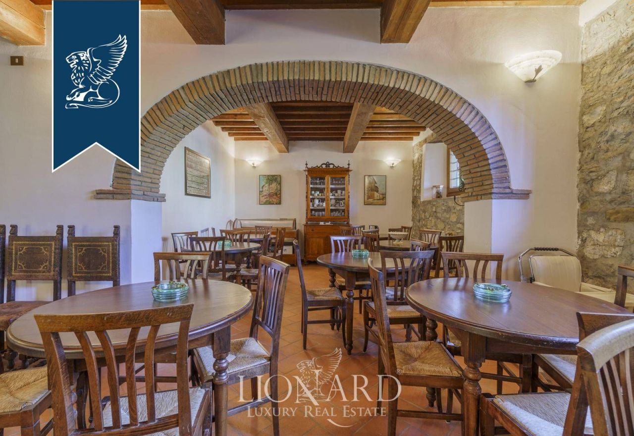 Ферма в Ареццо, Италия, 1 300 м² - фото 16