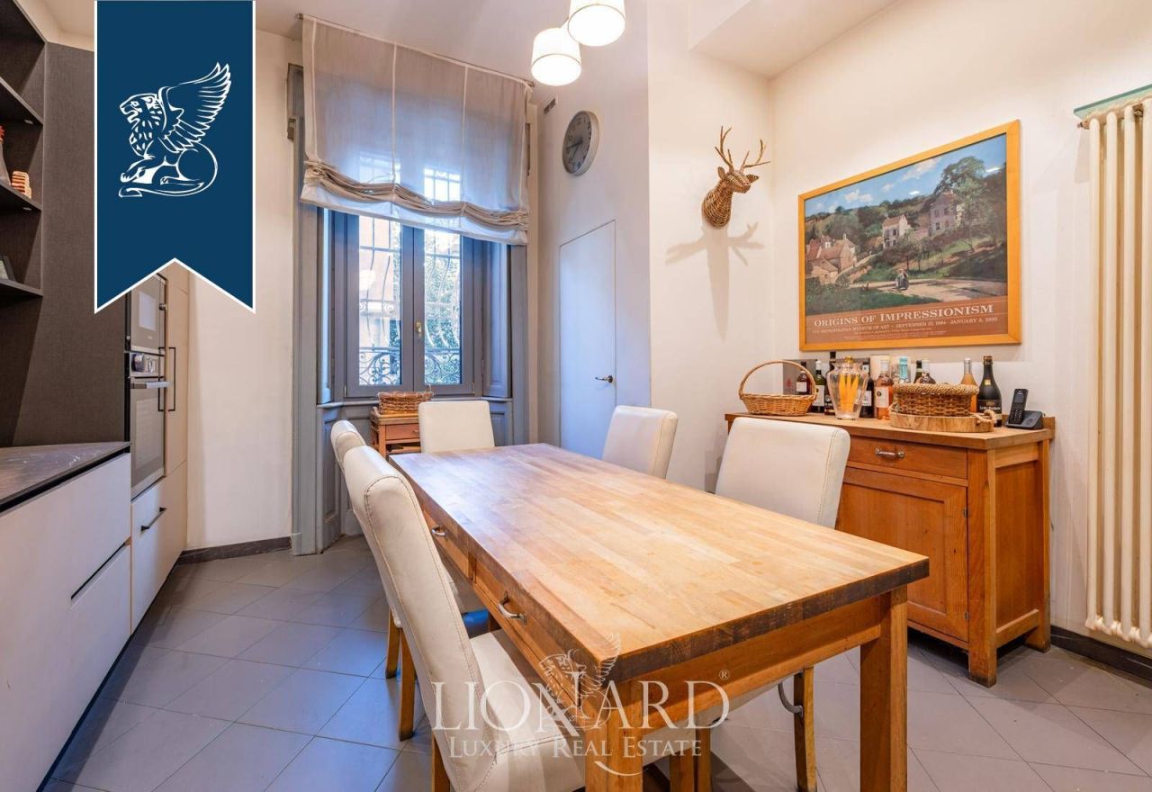 Вилла в Милане, Италия, 250 м² - фото 18