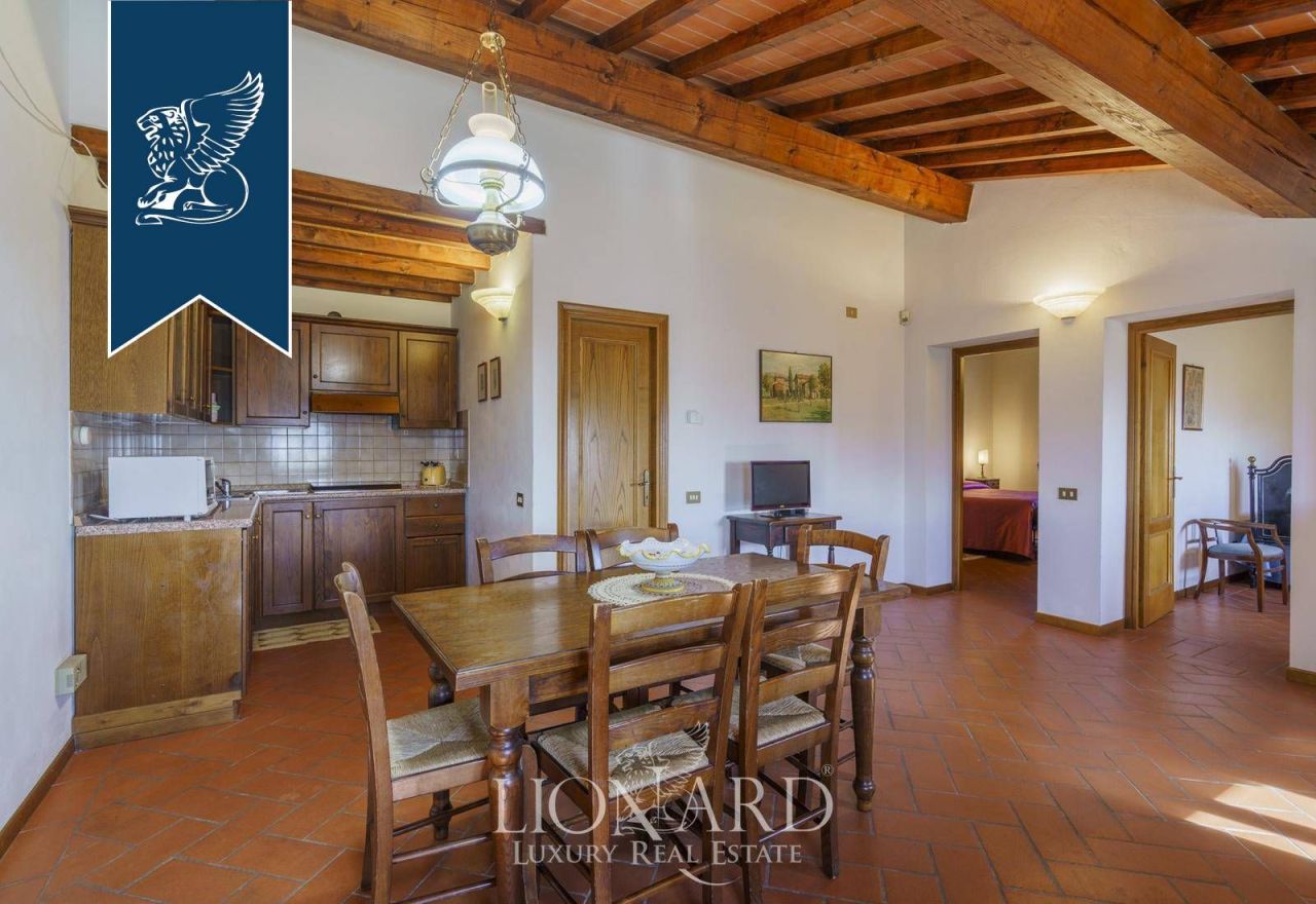 Ферма в Ареццо, Италия, 1 300 м² - фото 19