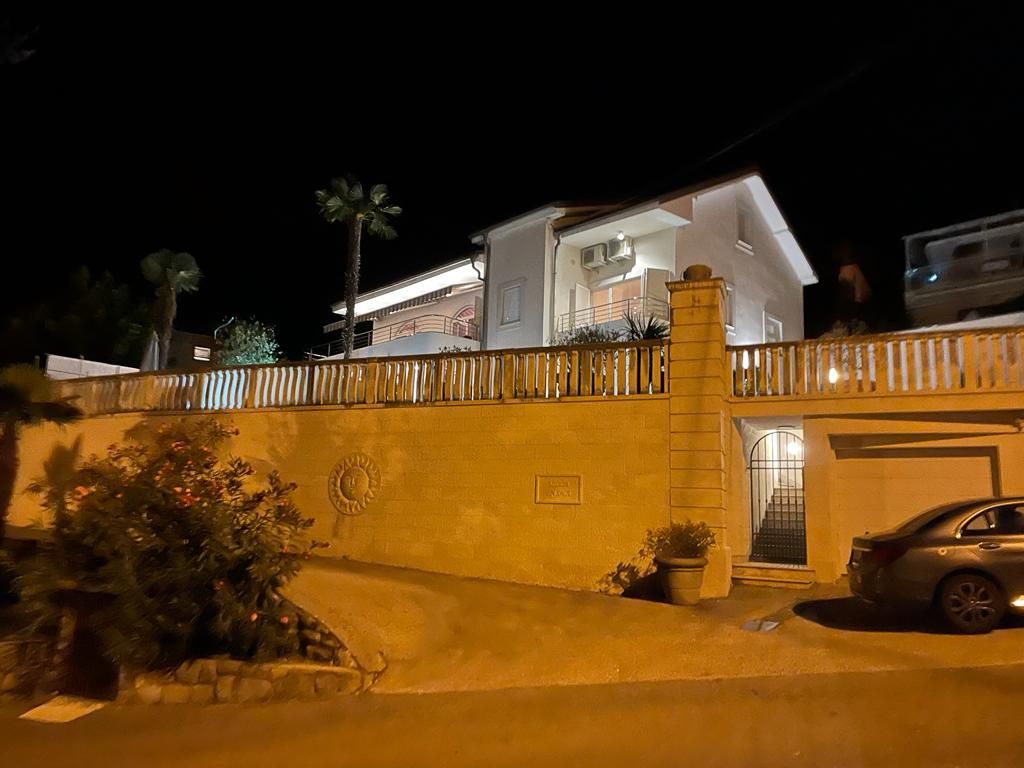 Вилла в Ичичах, Хорватия, 250 м² - фото 1