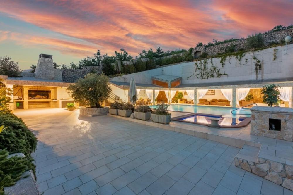 Отель, гостиница в Цриквенице, Хорватия, 370 м² - фото 1