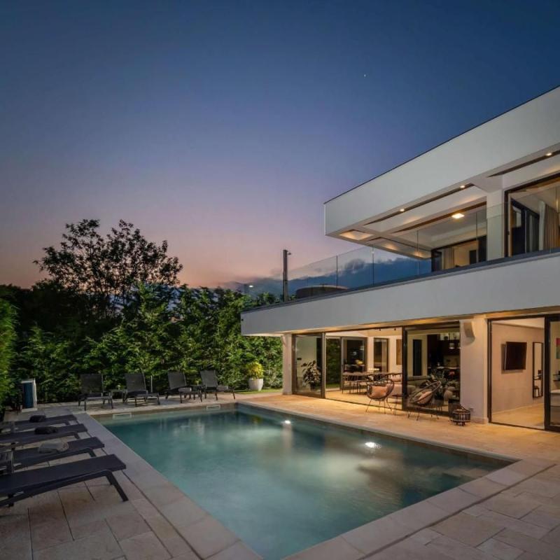 Вилла в Умаге, Хорватия, 278 м² - фото 1