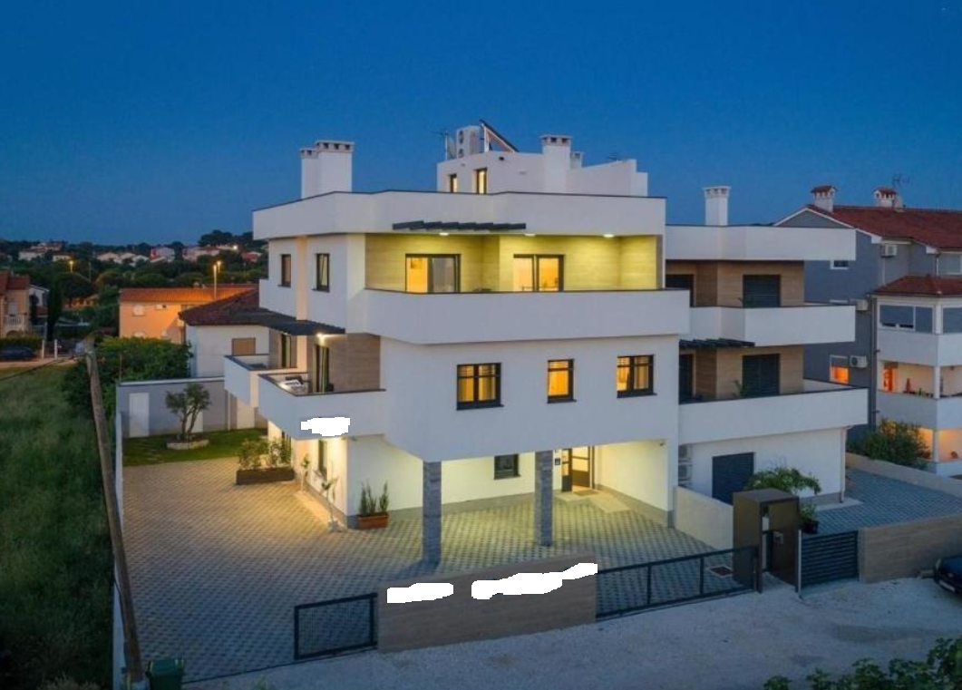 Отель, гостиница в Пуле, Хорватия, 457 м² - фото 1