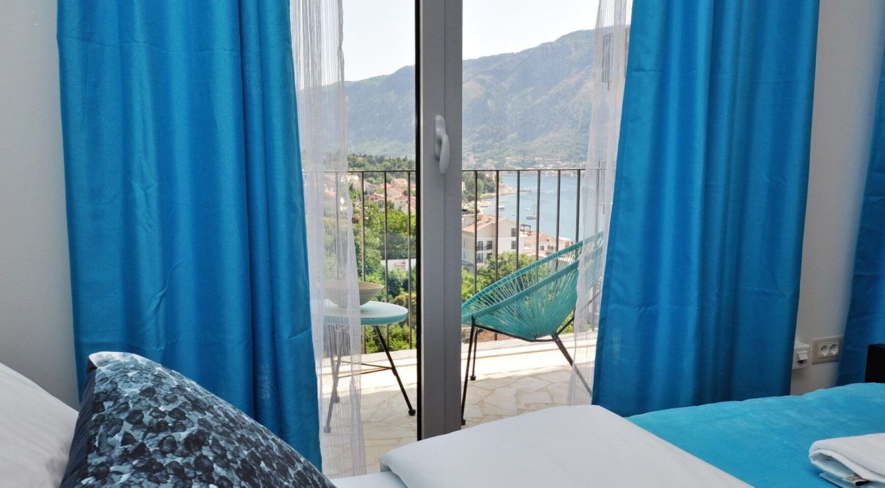 Студия в Доброте, Черногория, 38 м² - фото 3