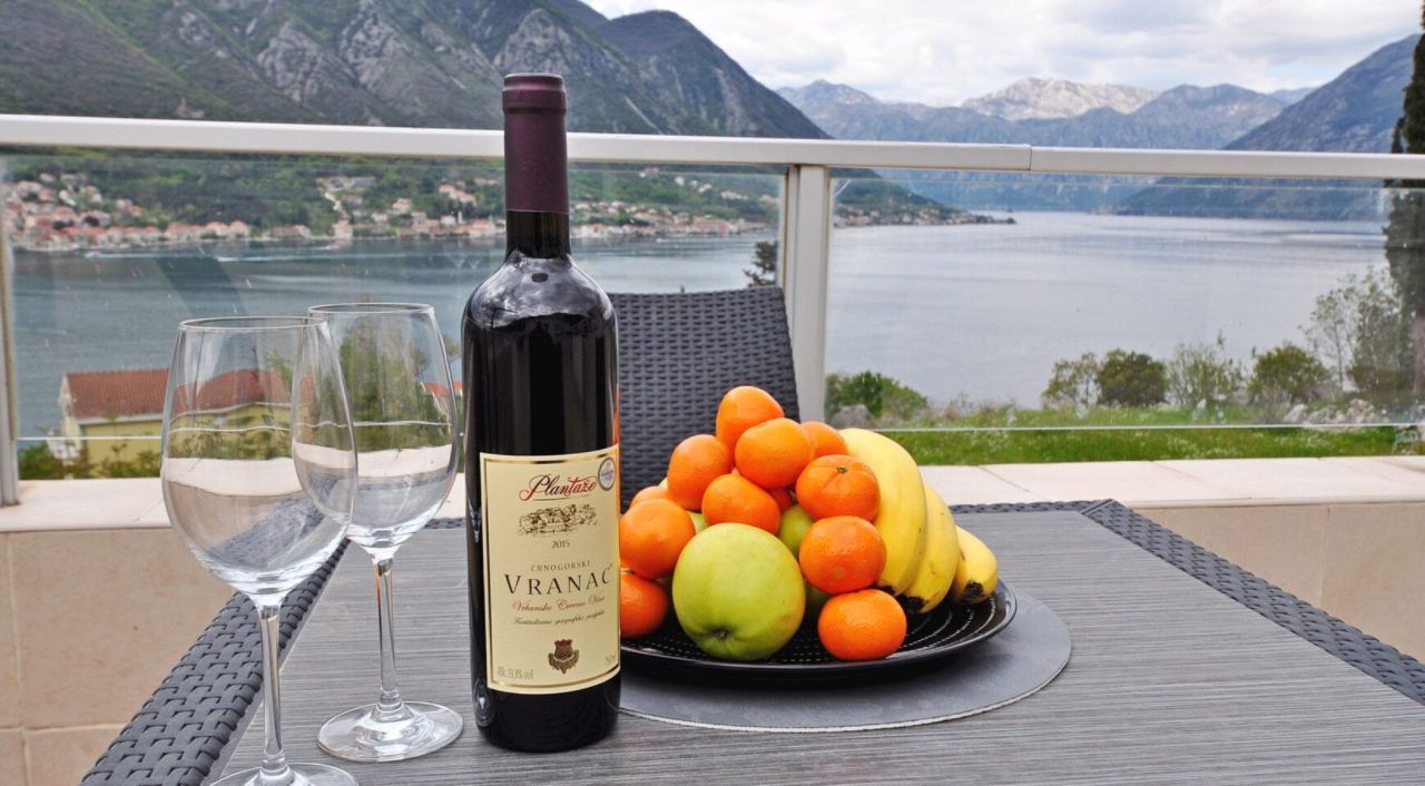 Квартира в Доброте, Черногория, 76 м² - фото 13