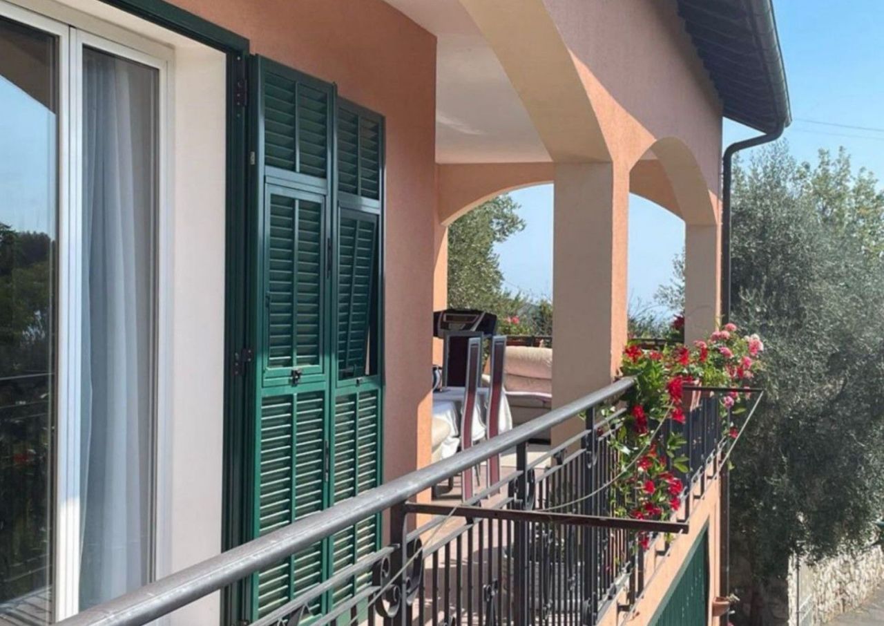 Вилла в Нови-Лигуре, Италия, 320 м² - фото 3