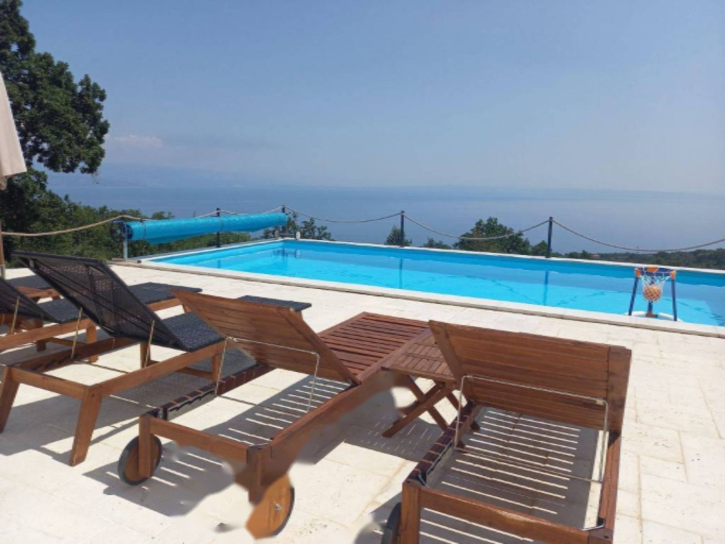 Дом в Опатии, Хорватия, 200 м² - фото 1