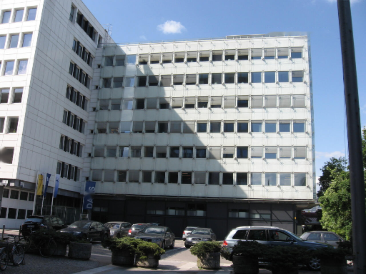 Офис в Любляне, Словения, 1 600 м² - фото 2