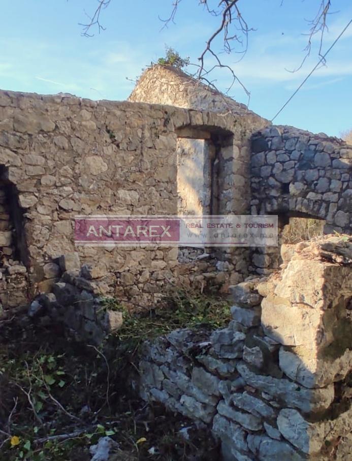 Вилла в Сутоморе, Черногория, 150 м² - фото 3