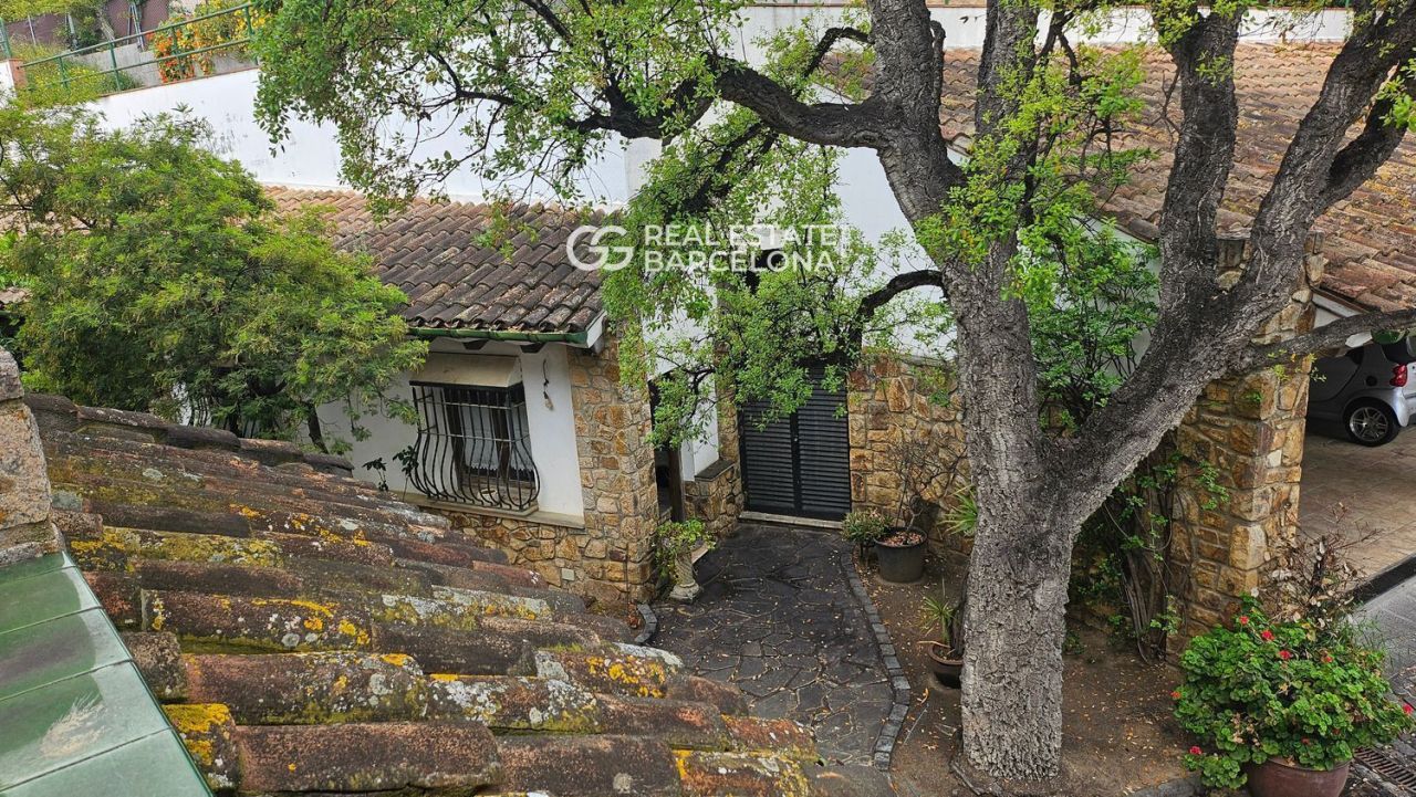 Земля в Барселоне, Испания, 3 м² - фото 17