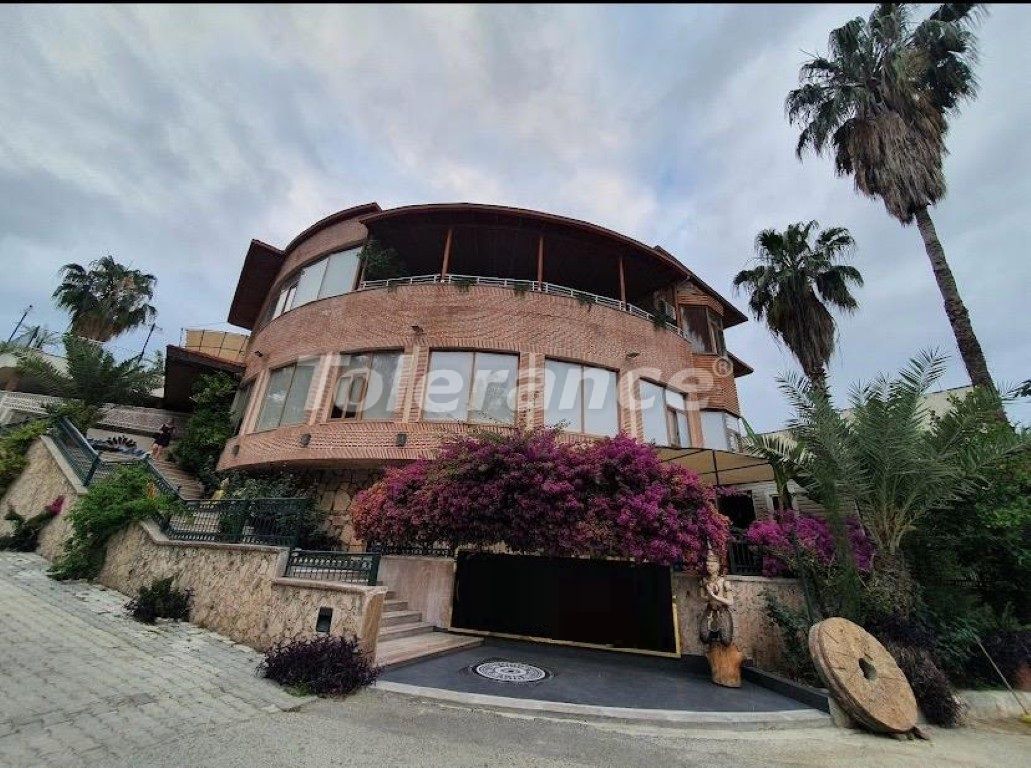 Коммерческая недвижимость в Кемере, Турция, 1 625 м² - фото 2