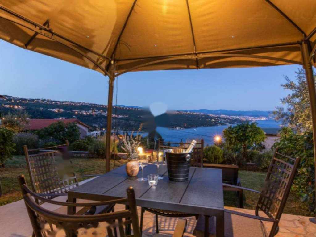 Квартира в Опатии, Хорватия, 170 м² - фото 1