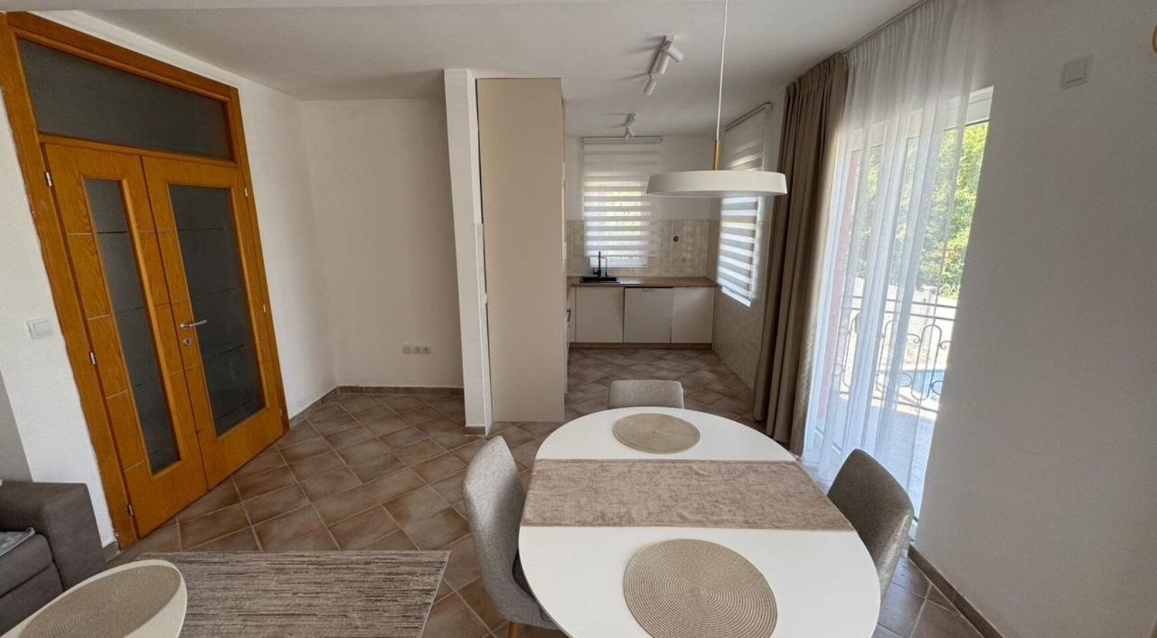 Квартира в Будве, Черногория, 79 м² - фото 4