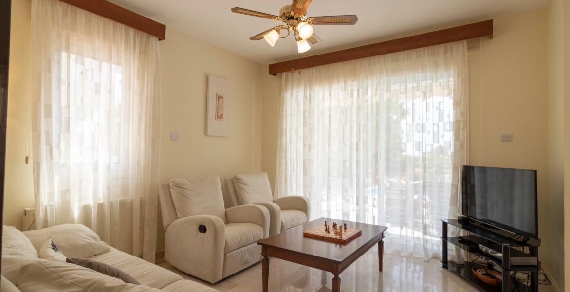 Вилла в Пафосе, Кипр, 300 м² - фото 8