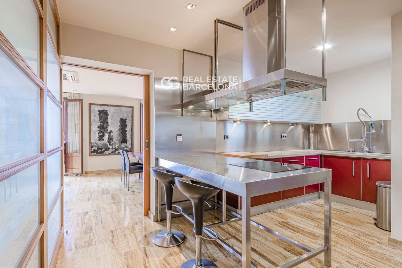 Квартира в Барселоне, Испания, 221 м² - фото 12